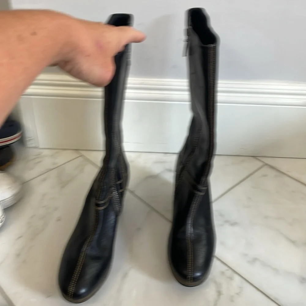 Timberland, women’s 9, black leather contrast stitch wedge zipper knee boot NWOT - Picture 5 of 13